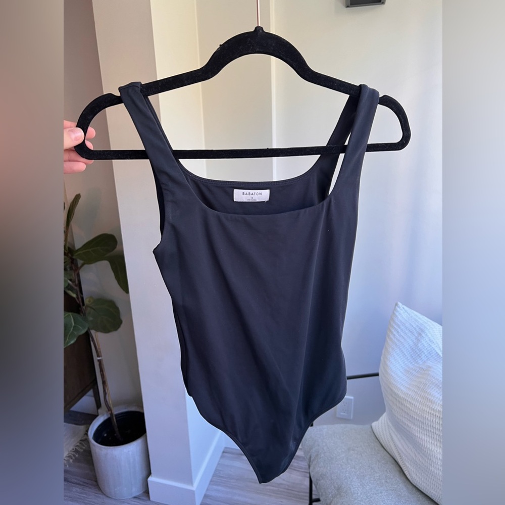 ARITZIA BABATON BLACK TANK TOP BODYSUIT SIZE SMALL
